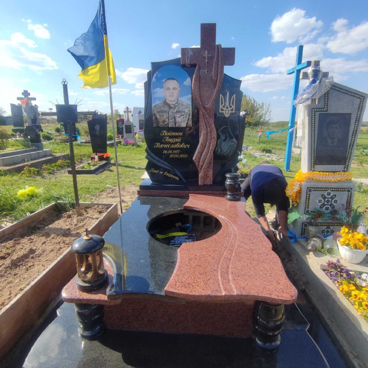 ПВ-92 | Пам'ять в граніті